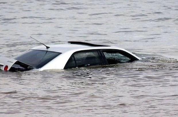 В Агджабеди в водоканале найден автомобиль мужчины, пропавшего пять дней назад