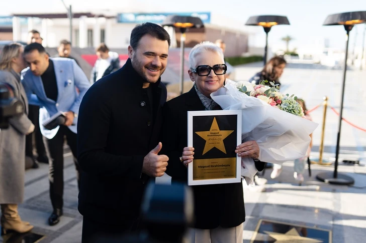 Легенда азербайджанской литературы обрела свою звезду на Walk of Fame