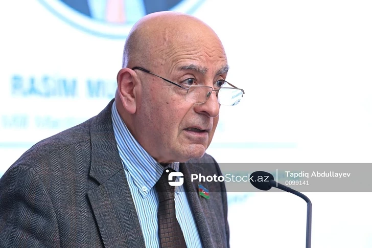 Расим Мусабеков: То, что Мединский говорит о Карабахе, не имеет никакого значения
