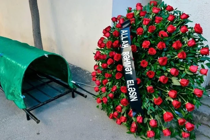 В Азербайджане скончался поэт