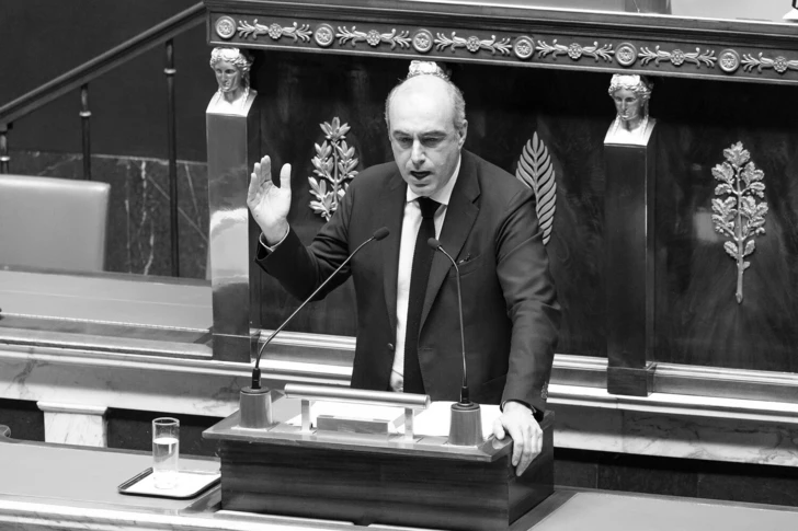 Французский депутат, расследовавший сделку с участием Макрона, найден мертвым