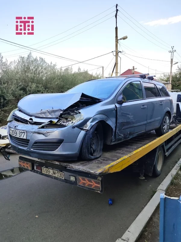 Media.az - Новости Азербайджана - В Гяндже автомобиль врезался в дерево: есть пострадавшие