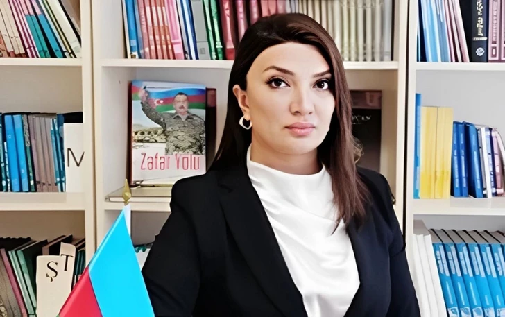 Освобождена от должности директор школы, выразившая недовольство подарком в 600 манатов