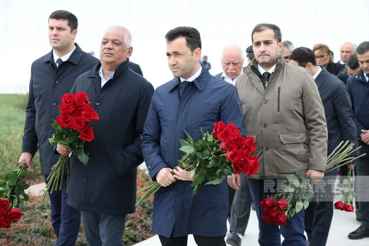 Media.az - Новости Азербайджана - Граждане Азербайджана чтут память шехидов в Парке Победы