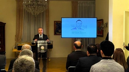Media.az - Новости Азербайджана - Мероприятие ко Дню памяти Гейдара Алиева прошло в Нидерландах