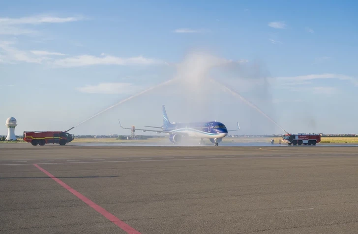 Media.az - Новости Азербайджана - Первый самолет нового поколения Airbus A321neo авиакомпании AZAL прибыл в Баку