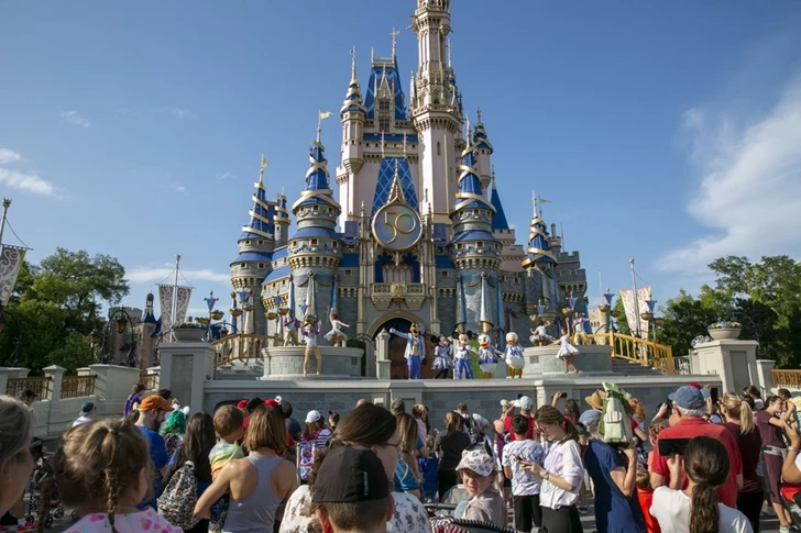 Волна загадочных смертей прокатилась по Disney World в США