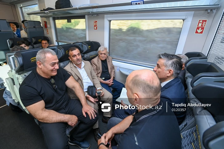 Media.az - Новости Азербайджана - Билеты раскуплены за 3 дня: первый за 32 года поезд прибыл из Баку в Агдам