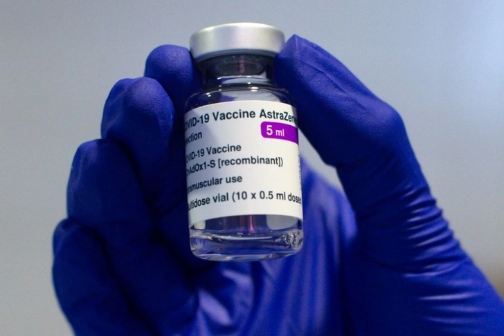AstraZeneca признала, что вакцина от COVID может привести к серьезным последствиям