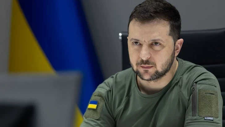 СМИ: Зеленский решил ехать в Стамбул и без прекращения огня