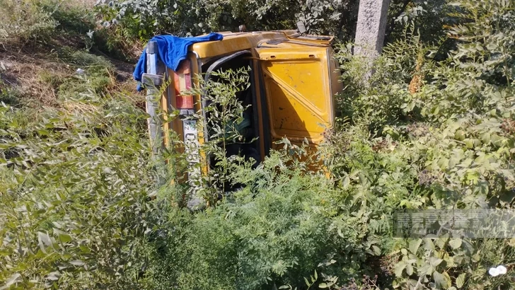 В массовом ДТП в Кюрдамире пострадали два пешехода
