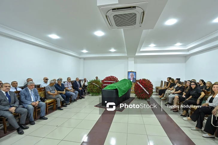Media.az - Новости Азербайджана - В Баку проходит церемония прощания с народным артистом Тофигом Бакихановым