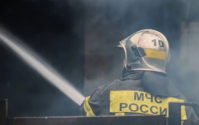 В РФ после атаки беспилотников произошел пожар на складе одной из торговой сети
