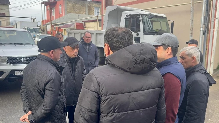 Глава ADSEA посетил территорию, где обрушился коллектор под построенными над ним домами