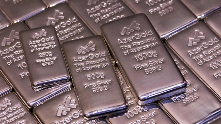 AzerGold впервые представил серебряные слитки на местном рынке