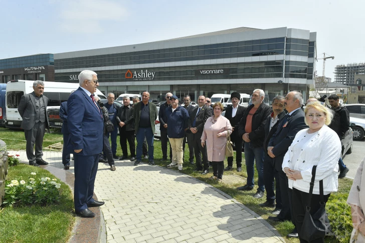 Media.az - Новости Азербайджана - В Баку почтили память национального героя Альберта Агарунова в день его рождения