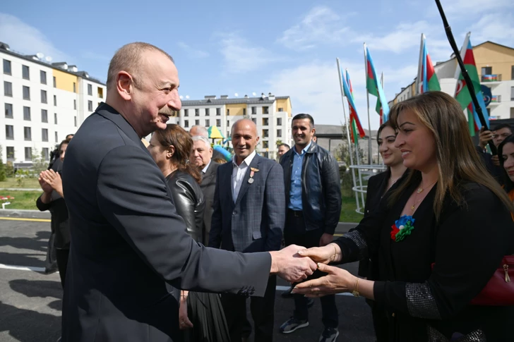 Media.az - Новости Азербайджана - Ильхам Алиев и Мехрибан Алиева приняли участие в открытии жилого комплекса в Суговушане