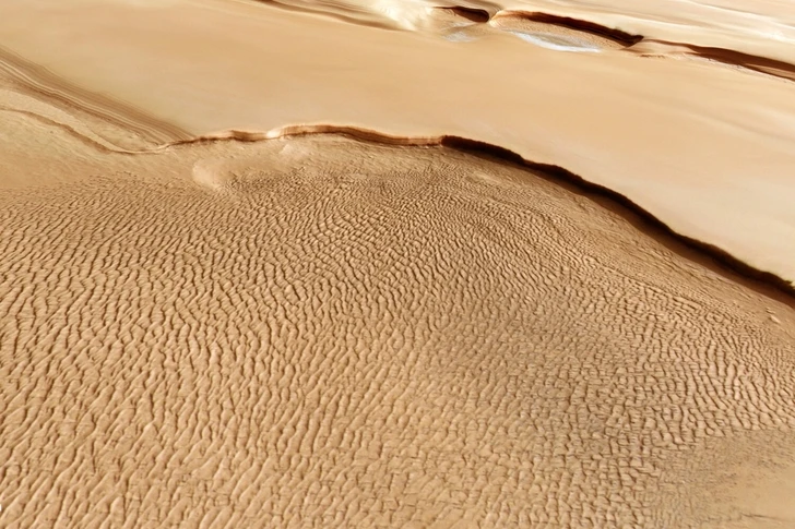 Ученые нашли новые сходства между современной Землей и древним Марсом