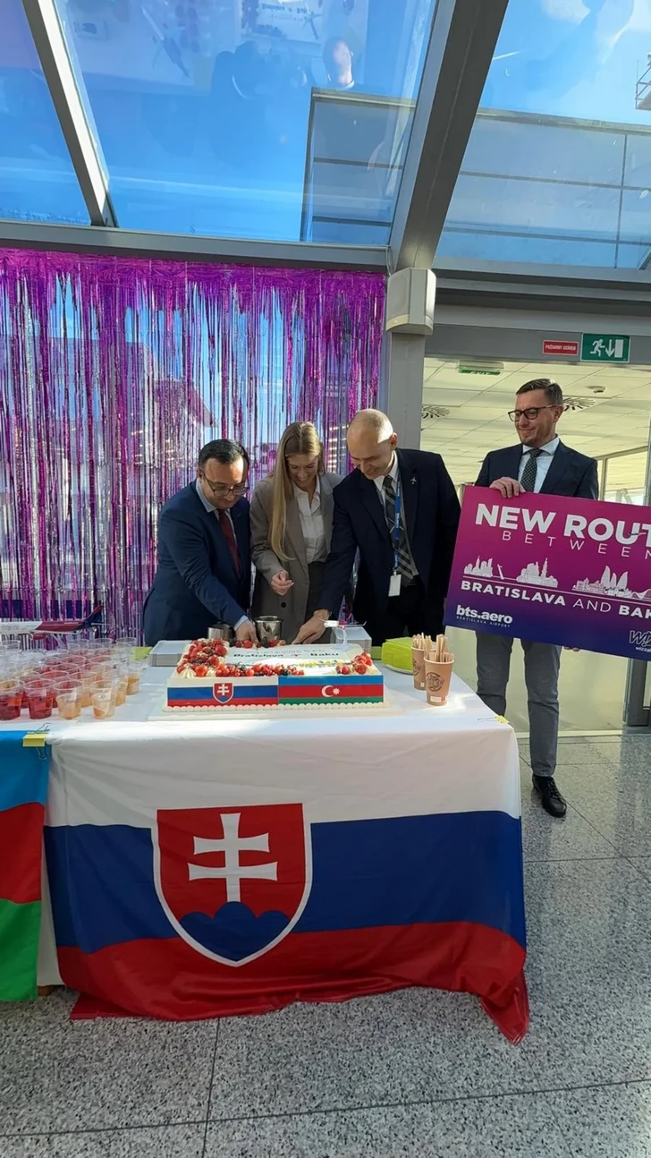 Media.az - Новости Азербайджана - Состоялся первый прямой рейс Wizz Air из Братиславы в Баку