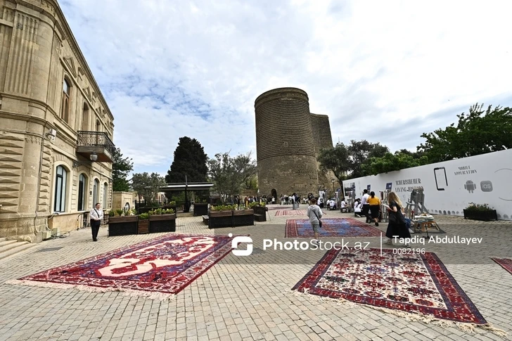 В Баку проходит Национальный фестиваль ковра