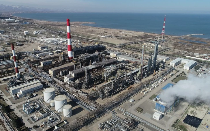 SOCAR приостановил работу химзаводов в Сумгайыте