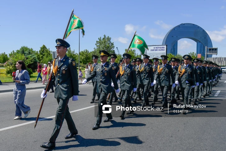 Media.az - Новости Азербайджана - В Баку прошли шествия в сопровождении военных оркестров по случаю Дня Вооруженных сил