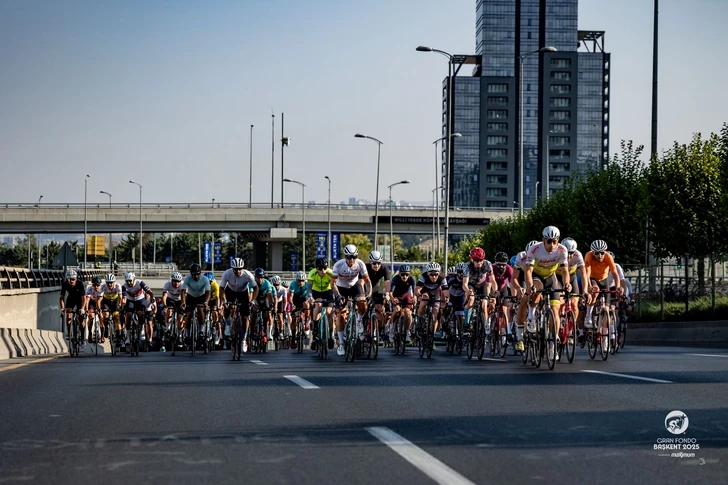Азербайджанская спортсменка впервые выиграла международную гонку GranFondo