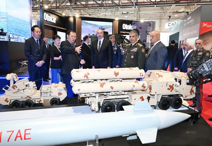 Media.az - Новости Азербайджана - Президент Ильхам Алиев ознакомился с V выставкой ADEX-2024 и выставкой Securex Caspian