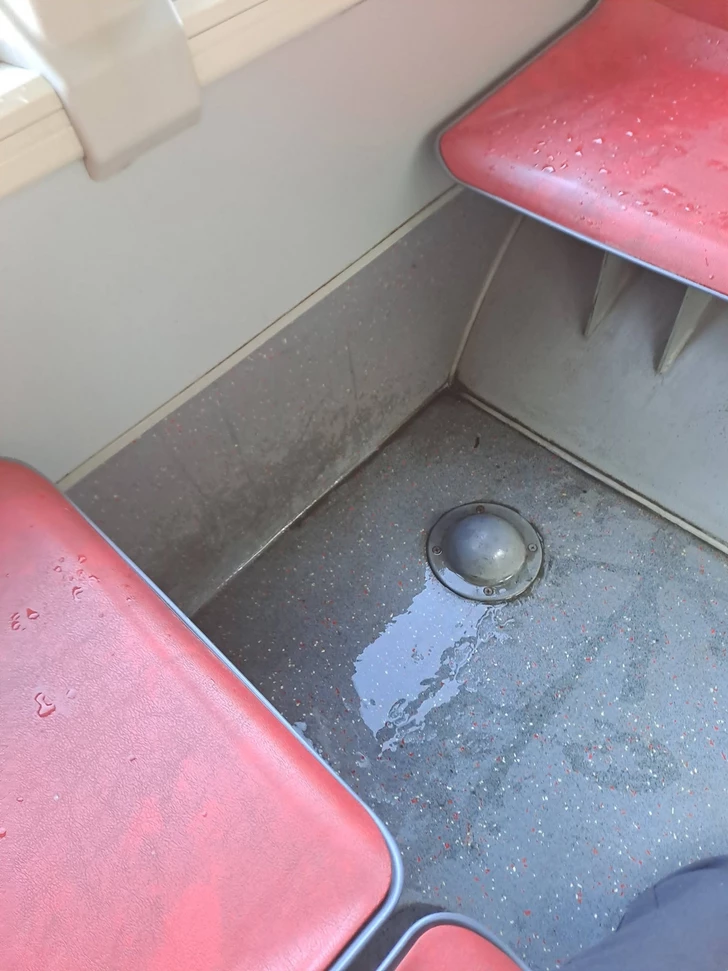 Media.az - Новости Азербайджана - BakuBus объяснил причину протечки воды в салоне автобуса