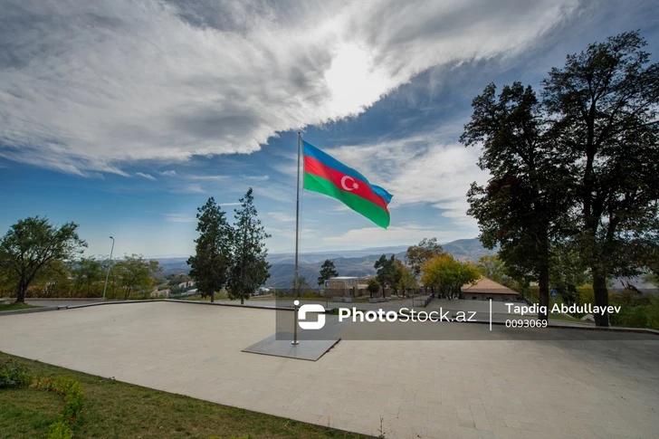 В Лачыне старым коврам дали «вторую жизнь» через искусство