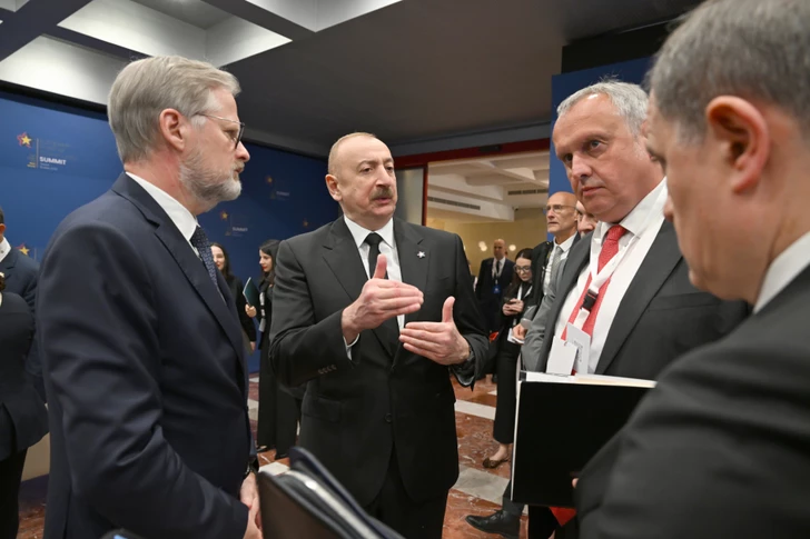 Media.az - Новости Азербайджана - Ильхам Алиев принял участие в церемонии открытия 6-го саммита Европейского политического сообщества