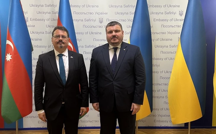 Глава представительства ЕС Петер Михалко завершает работу в Баку