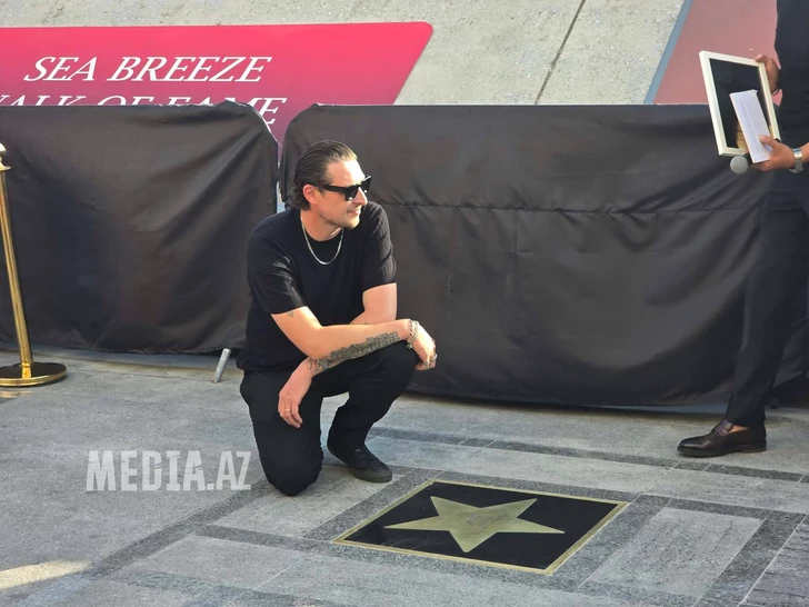 Media.az - Новости Азербайджана - Джон Ньюман открыл именную звезду на Sea Breeze Walk of Fame