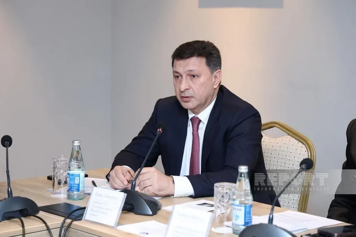 Media.az - Новости Азербайджана - Социальная аутизация детей: ректор Азербайджанского медуниверситета предупредил о новой угрозе