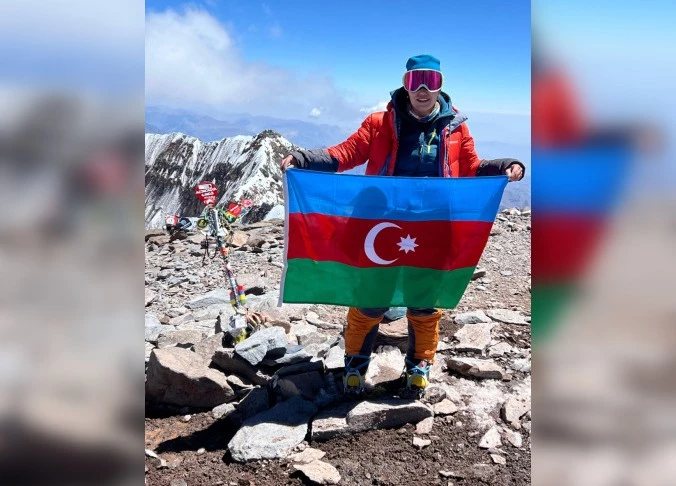Сотрудница МЧС Азербайджана покорила высочайшую вершину Южной Америки
