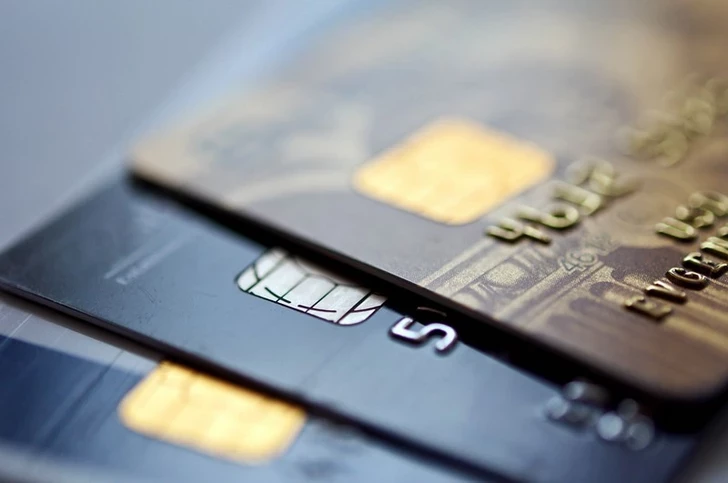 Названы причины установления лимитов на операции card-to-card в Азербайджане