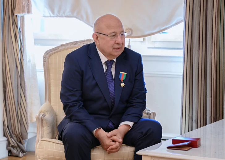 Media.az - Новости Азербайджана - Президент Ильхам Алиев вручил Курбану Курбанову орден «Достлуг»