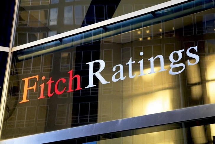 Fitch ждет профицит бюджета Азербайджана даже при снижении цен на нефть