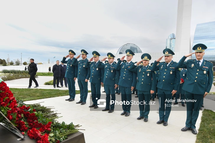 Media.az - Новости Азербайджана - Официальные лица государства и правительства посетили Парк Победы по случаю Дня памяти