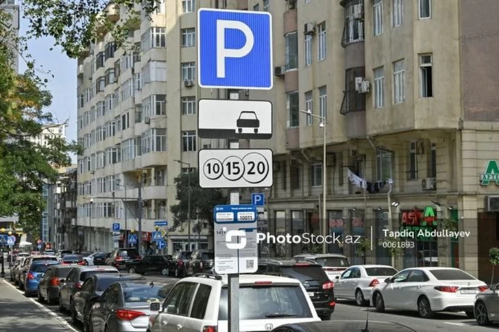 Парковочные реалии Баку: от тарифов AYNA до «расценок» во дворах