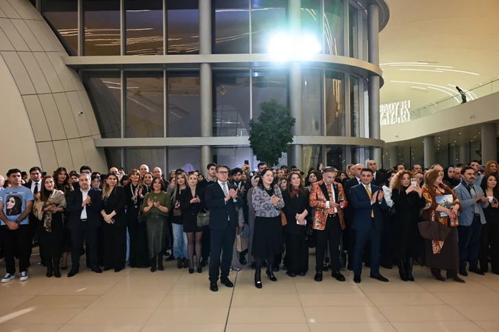 Media.az - Новости Азербайджана - В Центре Гейдара Алиева открылась выставка «Супергерои дикой природы»
