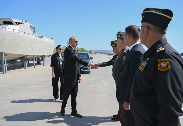 Media.az - Новости Азербайджана - Президент Ильхам Алиев посетил Военно-морские силы