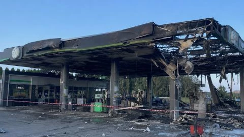 На юге Украины в результате взрыва были повреждены две АЗС
