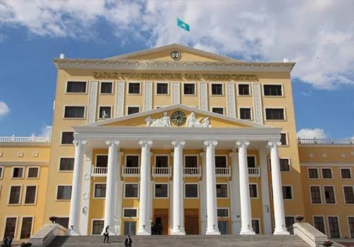 Девять граждан Азербайджана получили стипендии для обучения в вузах Казахстана