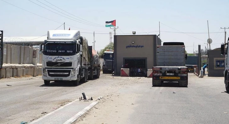 Израиль вновь открыл КПП на границе с сектором Газа для доставки гумпомощи