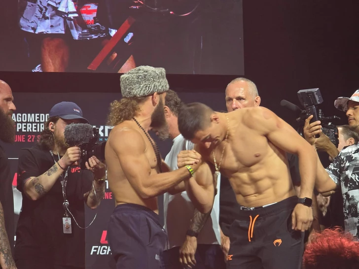 Media.az - Новости Азербайджана - Перед UFC Fight Night в Баку состоялись торжественная церемония взвешивания и битва взглядов
