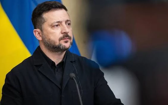 Зеленский объявил о возобновлении ударов по российским НПЗ