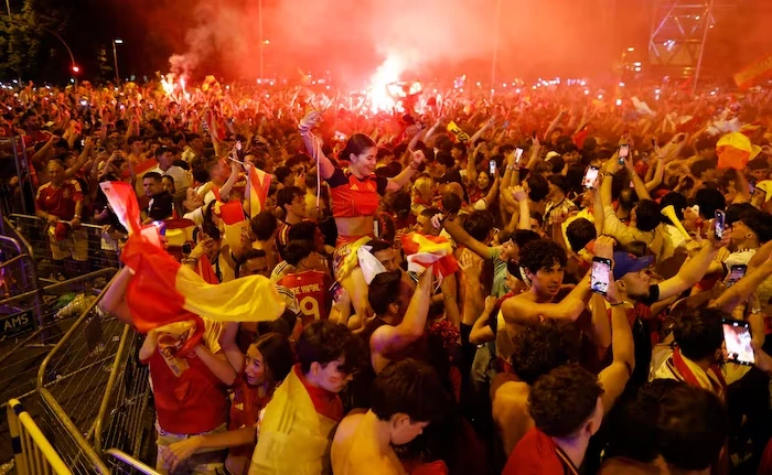 Беспорядки в Испании после победы на ЧМ: двое погибших, более 80 пострадавших