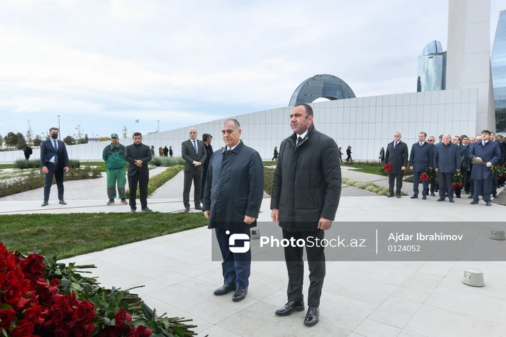 Media.az - Новости Азербайджана - Официальные лица государства и правительства посетили Парк Победы по случаю Дня памяти