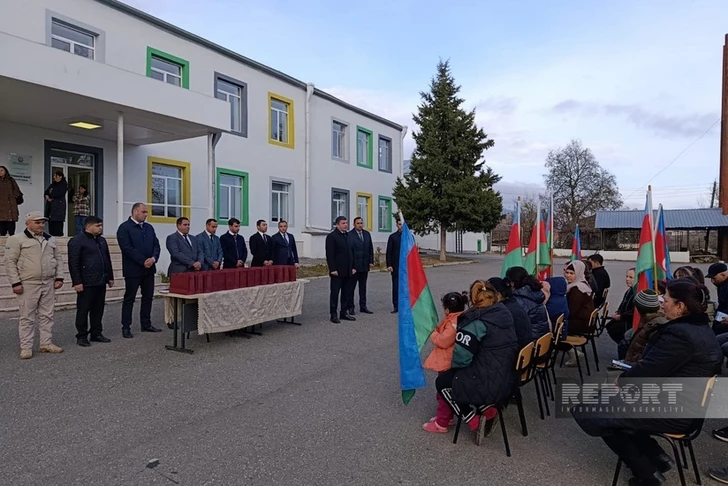 Бывшие вынужденные переселенцы вернулись в  Гасанриз Агдеринского района, им вручены ключи